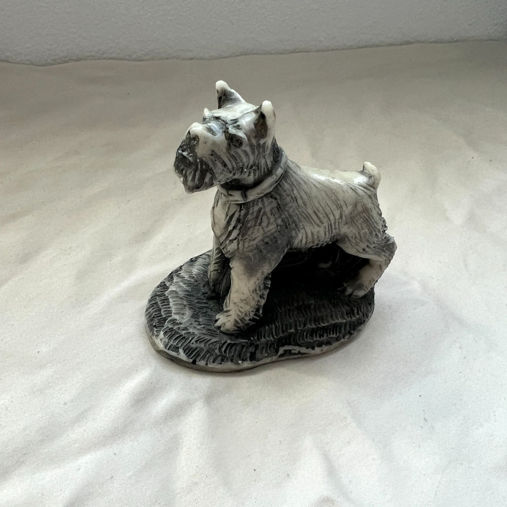 Limited Edition Georgia Marble Schnauzer Dog NO: 165/3000